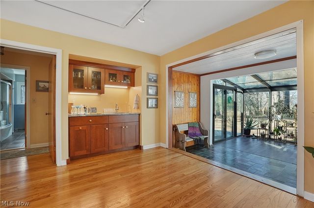 2822 Lakeland Pky, Silver Lake, OH 44224