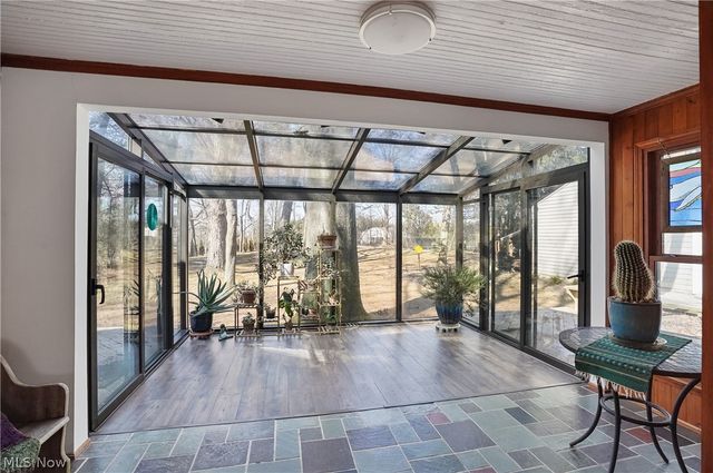 2822 Lakeland Pky, Silver Lake, OH 44224