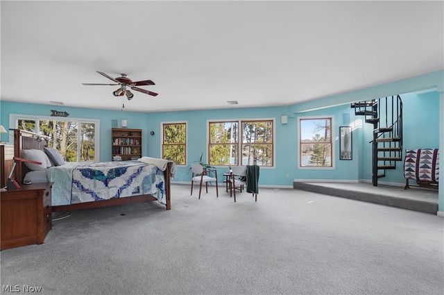 2822 Lakeland Pky, Silver Lake, OH 44224