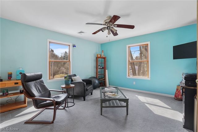 2822 Lakeland Pky, Silver Lake, OH 44224