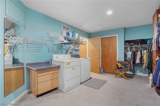 2822 Lakeland Pky, Silver Lake, OH 44224