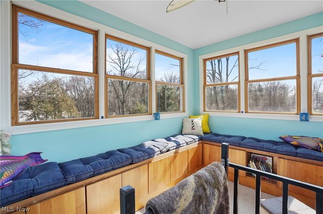 2822 Lakeland Pky, Silver Lake, OH 44224