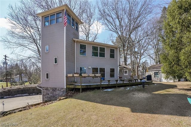 2822 Lakeland Pky, Silver Lake, OH 44224