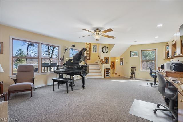 2822 Lakeland Pky, Silver Lake, OH 44224