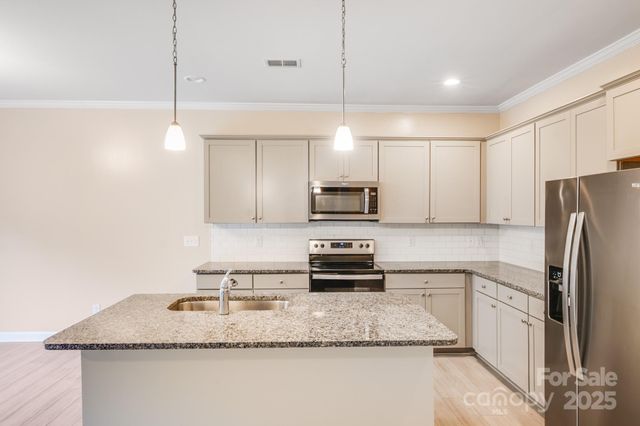 4920 Rockwood Road, Charlotte, NC 28216