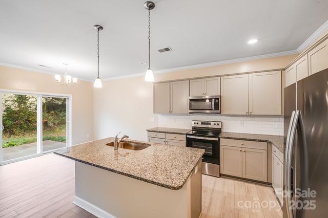 4920 Rockwood Road, Charlotte, NC 28216