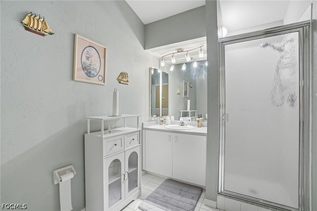 20 Cosmopolitan DR 4, Lehigh Acres, FL 33936