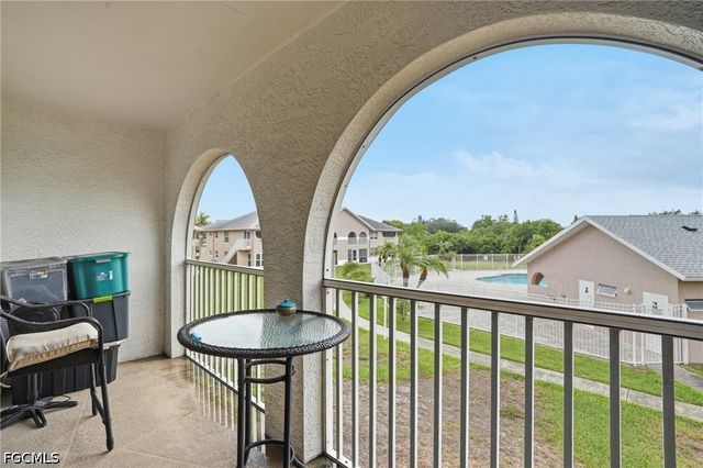 20 Cosmopolitan DR 4, Lehigh Acres, FL 33936