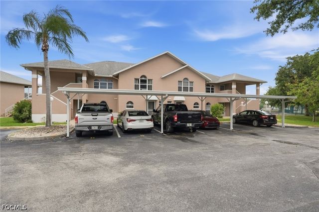 20 Cosmopolitan DR 4, Lehigh Acres, FL 33936