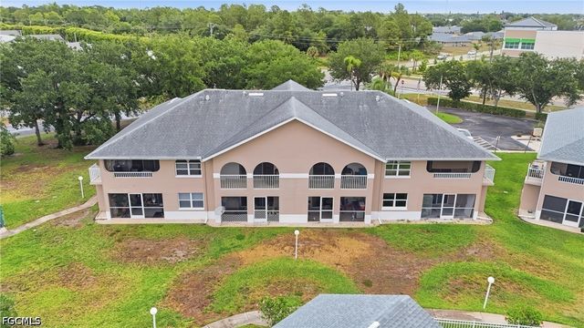 20 Cosmopolitan DR 4, Lehigh Acres, FL 33936