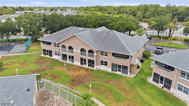 20 Cosmopolitan DR 4, Lehigh Acres, FL 33936