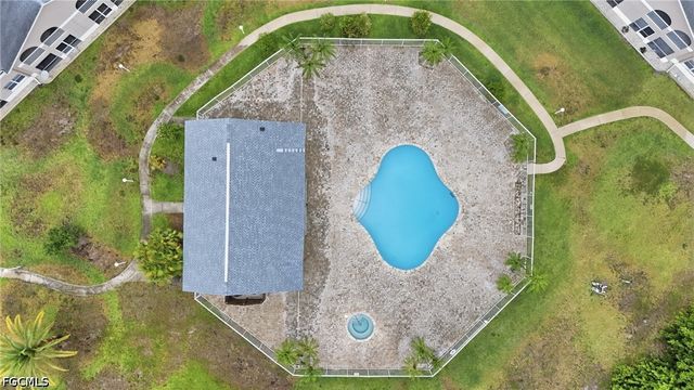 20 Cosmopolitan DR 4, Lehigh Acres, FL 33936