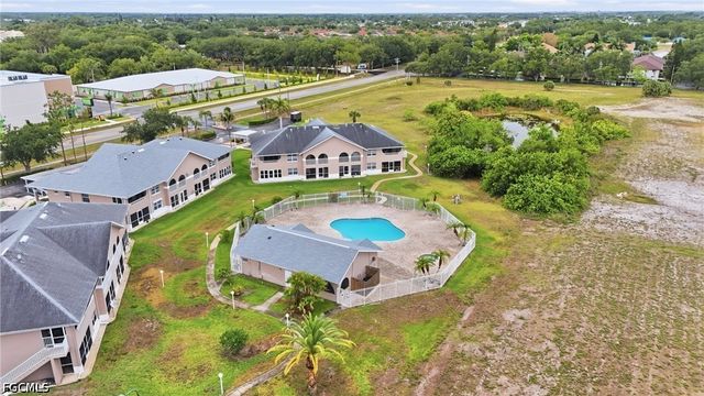 20 Cosmopolitan DR 4, Lehigh Acres, FL 33936