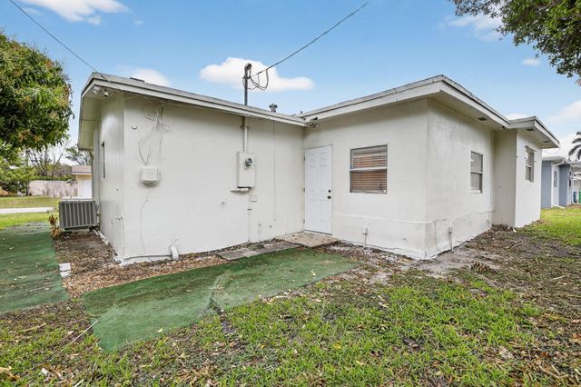 6828 NW 30th Street, Sunrise, FL 33313