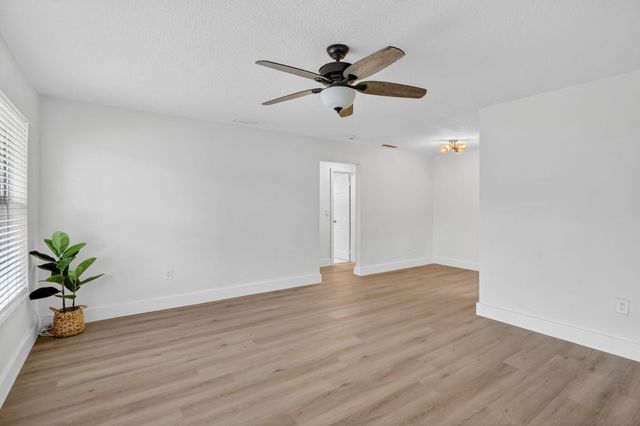 6828 NW 30th Street, Sunrise, FL 33313