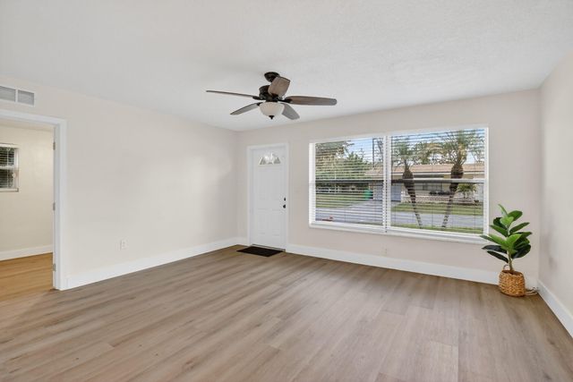 6828 NW 30th Street, Sunrise, FL 33313