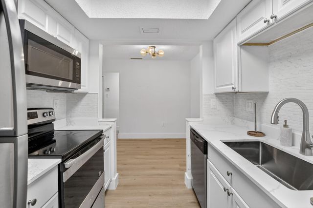 6828 NW 30th Street, Sunrise, FL 33313