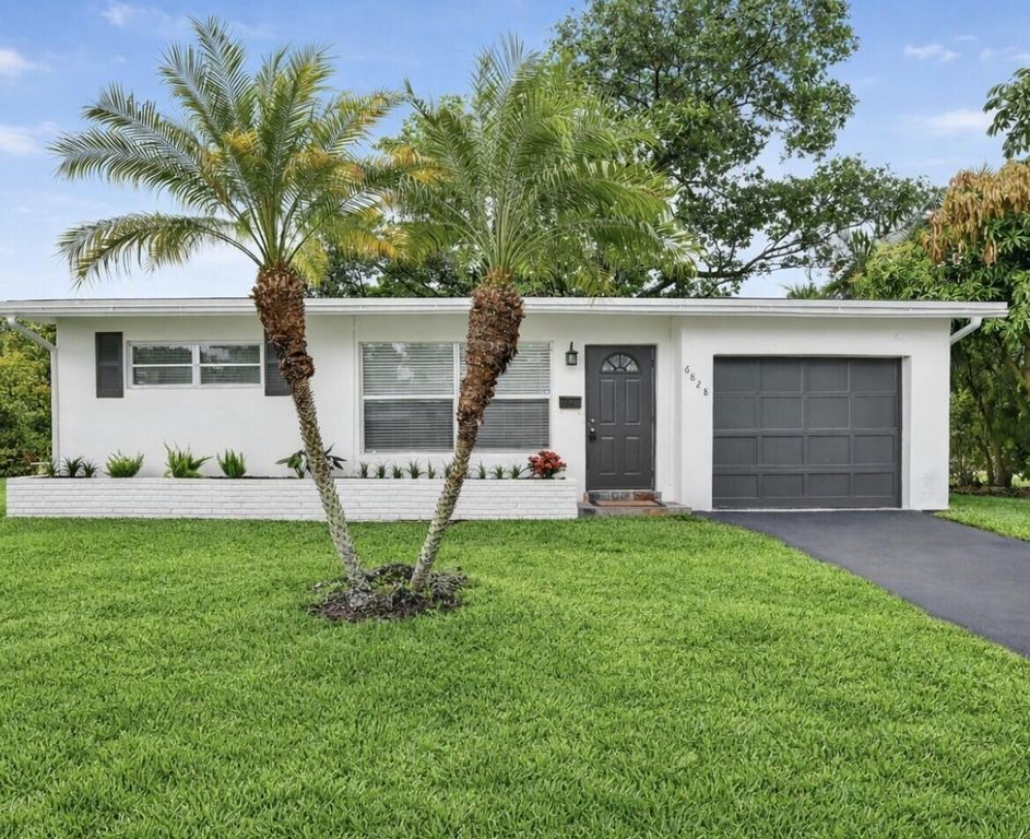 6828 NW 30th Street, Sunrise, FL 33313