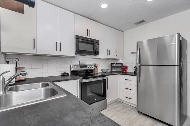 5670 NW 65TH PLACE, Ocala, FL 34482