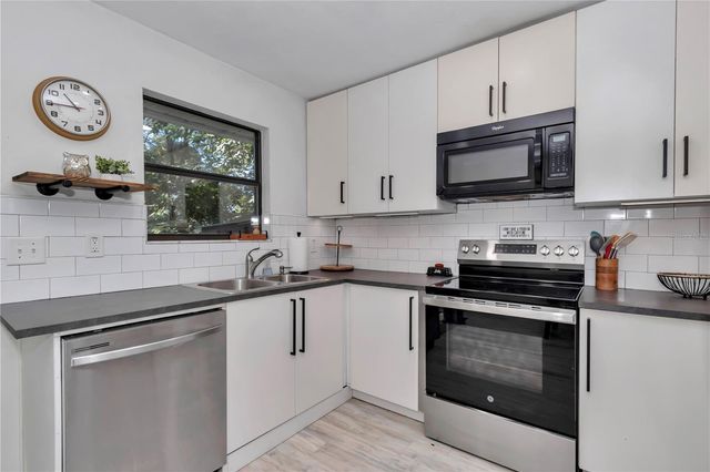 5670 NW 65TH PLACE, Ocala, FL 34482