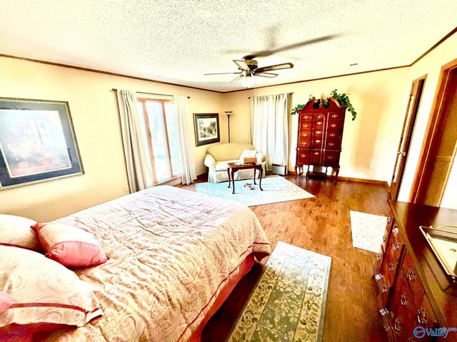 212 Oakland Avenue, Boaz, AL 35957