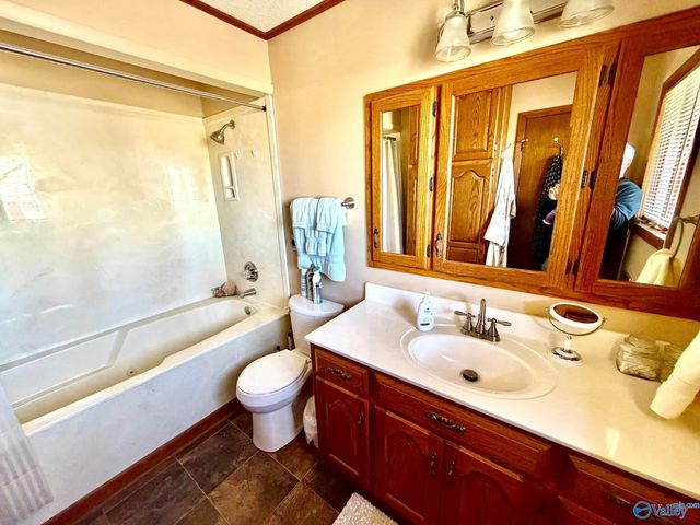 212 Oakland Avenue, Boaz, AL 35957