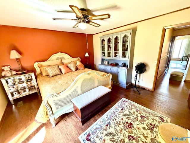 212 Oakland Avenue, Boaz, AL 35957