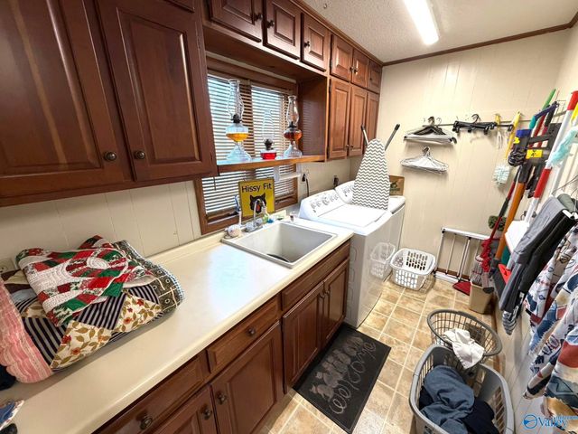 212 Oakland Avenue, Boaz, AL 35957