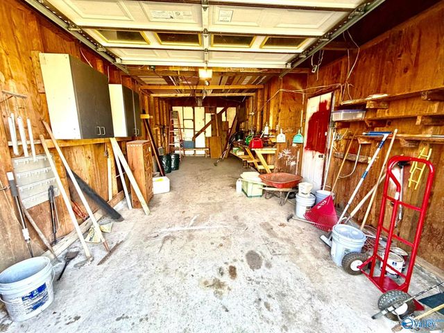 212 Oakland Avenue, Boaz, AL 35957