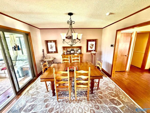 212 Oakland Avenue, Boaz, AL 35957