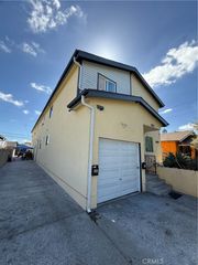804 76th Pl, Los Angeles, CA 90001