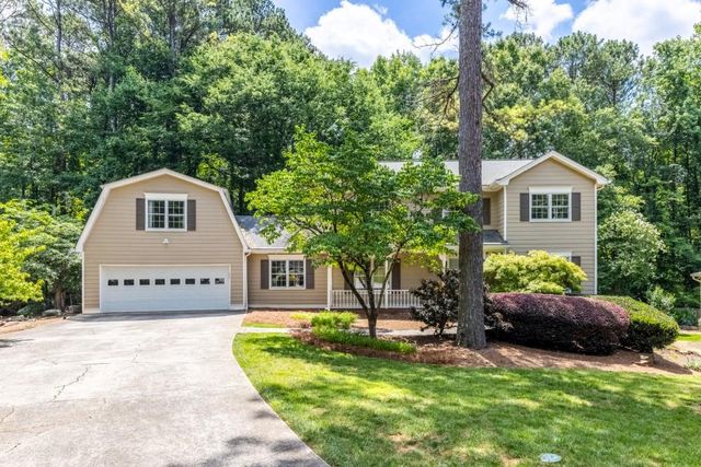 1025 Foxfire Drive, Lawrenceville, GA 30044
