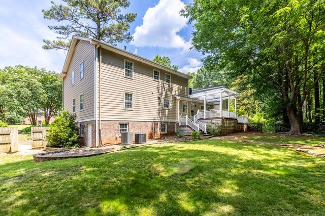 1025 Foxfire Drive, Lawrenceville, GA 30044