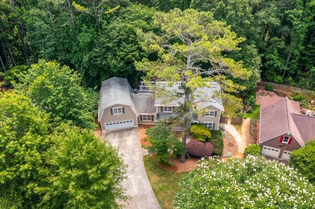 1025 Foxfire Drive, Lawrenceville, GA 30044