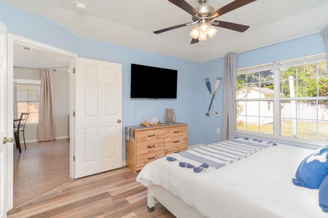 6464 Starfish Cove, Gulf Breeze, FL 32563