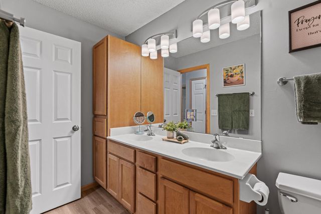 21233 Independence Avenue, Lakeville, MN 55044