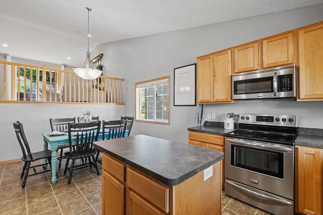 21233 Independence Avenue, Lakeville, MN 55044