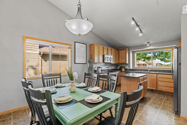 21233 Independence Avenue, Lakeville, MN 55044
