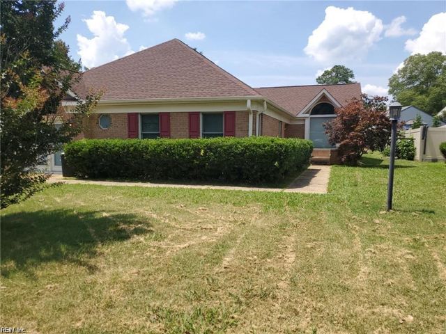 425 Truxtun CT, Newport News, VA 23608