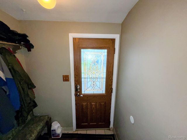 8420 Pacton Drive, Shelby Charter Township, MI 48317