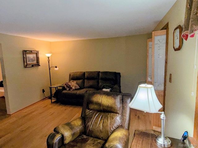 8420 Pacton Drive, Shelby Charter Township, MI 48317