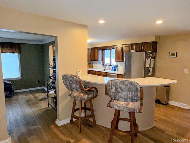 8420 Pacton Drive, Shelby Charter Township, MI 48317