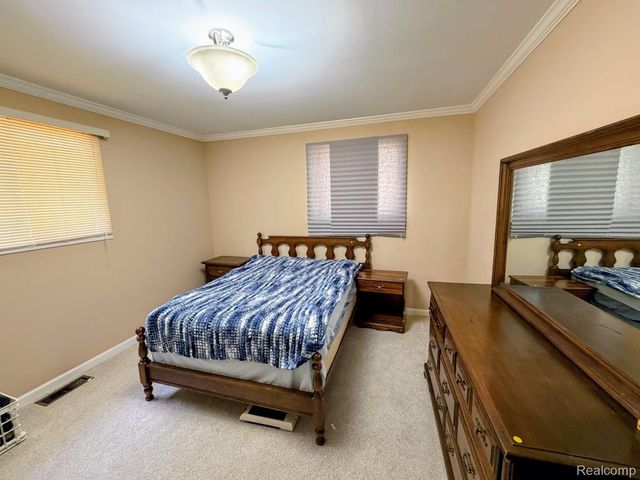 8420 Pacton Drive, Shelby Charter Township, MI 48317