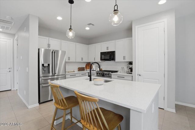 4141 E JONES Street, Gilbert, AZ 85295