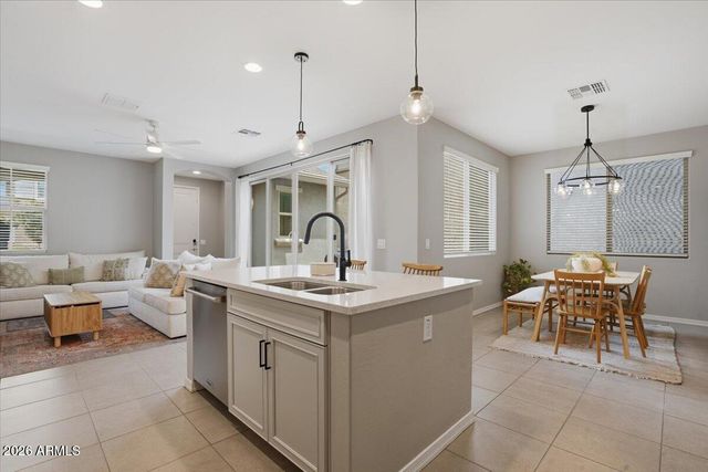 4141 E JONES Street, Gilbert, AZ 85295