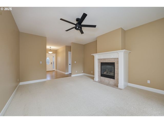 16511 ANNA EVE Dr, Milwaukie, OR 97267