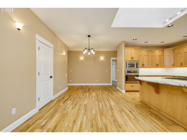 16511 ANNA EVE Dr, Milwaukie, OR 97267