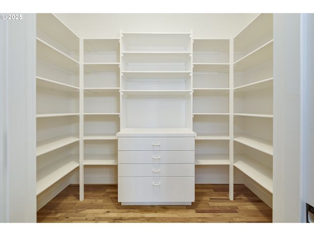 16511 ANNA EVE Dr, Milwaukie, OR 97267