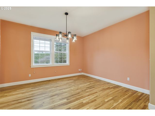 16511 ANNA EVE Dr, Milwaukie, OR 97267