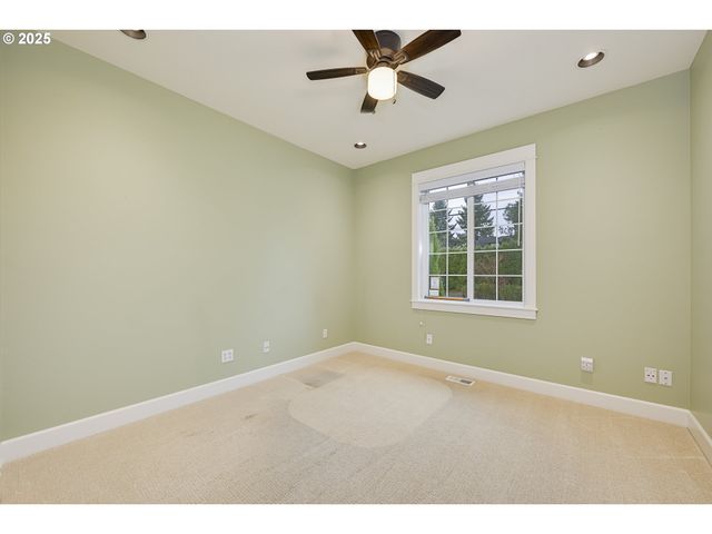 16511 ANNA EVE Dr, Milwaukie, OR 97267